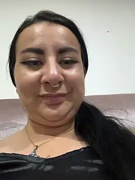 Abril Luv online show from March 31, 2:00 am