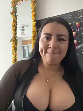 Snapshot of Abril_Luv chatting on October 8, 1:26 pm Abril Luv online show from October 8, 1:26 pm