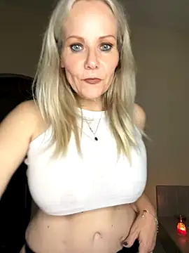 Sexual Lovable Doll online show from November 15, 9:49 pm