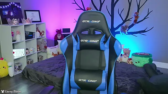 TheLaceyBloom online show from November 10, 2:28 am