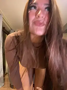 LuceroRm online show from July 11, 5:40 am