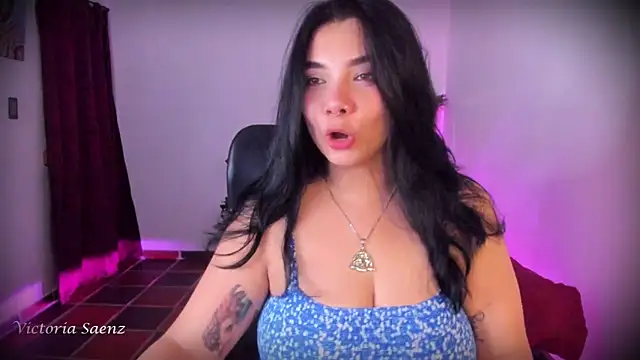 victoriaasaenz  online show from March 31, 1:05 am