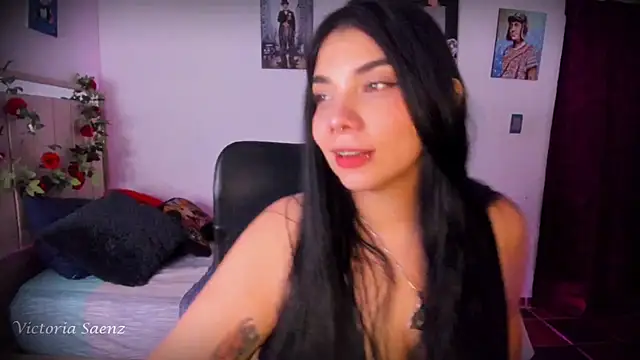 victoriaasaenz  online show from July 16, 12:48 am