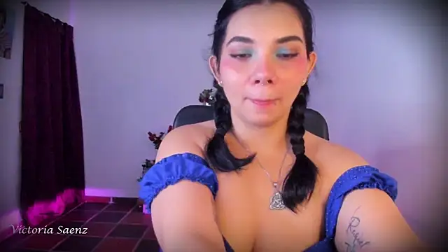 victoriaasaenz  online show from April 2, 12:52 am