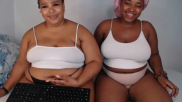 SexyAmeena2002 online show from March 2, 8:26 pm