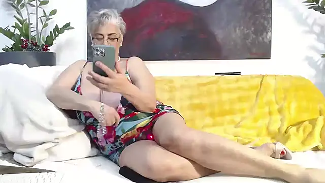 QueenfeeKaterina online show from January 8, 2:37 am