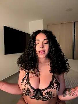 Snapshot of Mariecurl chatting on September 12, 12:22 am Mariecurl online show from September 12, 12:22 am