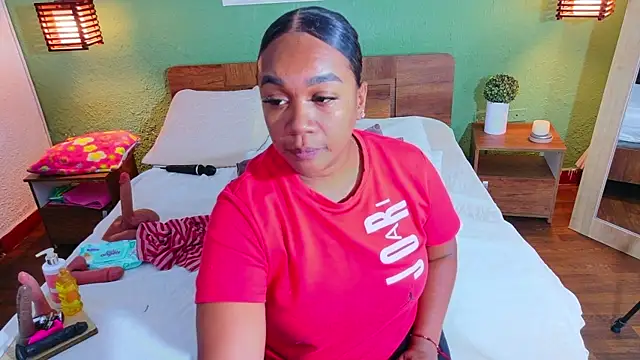 dannaahbrown online show from April 17, 11:29 pm