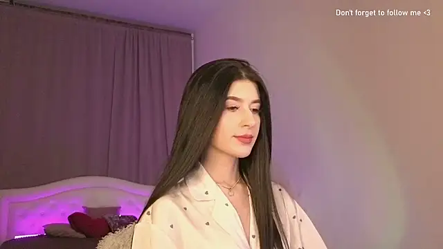 LauraCoy online show from November 22, 7:49 pm