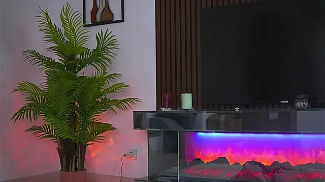 Abbela White online show from April 8, 5:31 am