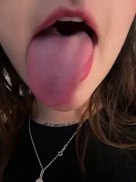 Megan lu2 online show from September 17, 5:05 am