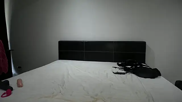 Snapshot of claudiacvc95 chatting on September 12, 6:03 am claudiacvc95 online show from September 12, 6:03 am