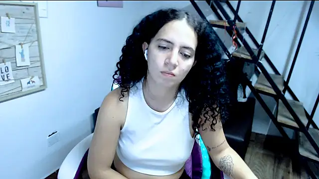 Snapshot of samantha_baby_ chatting on September 15, 1:03 am samantha baby online show from September 15, 1:03 am