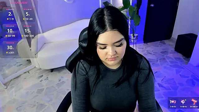 martinasaez online show from September 12, 8:05 pm