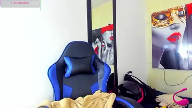 Charis 21 online show from February 4, 7:28 pm