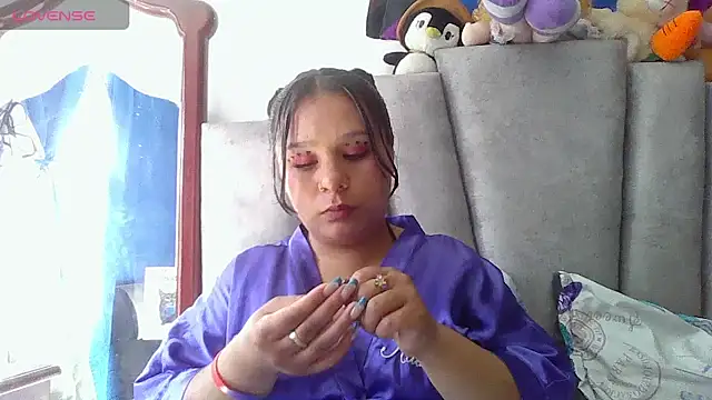 Charis 21 online show from April 1, 7:33 pm