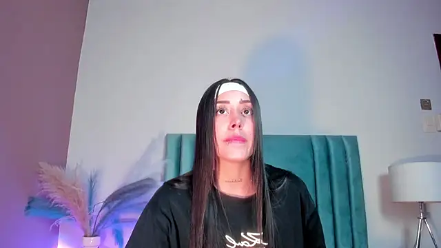 NoraDasilva online show from February 10, 11:19 pm