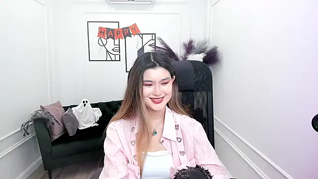 AnneTLi online show from October 24, 3:46 am