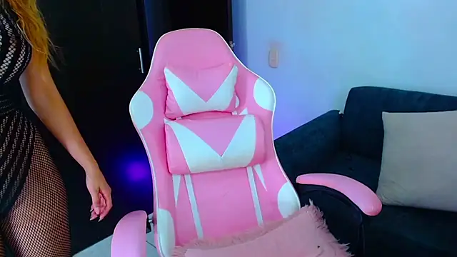 im grecia online show from April 14, 10:54 pm