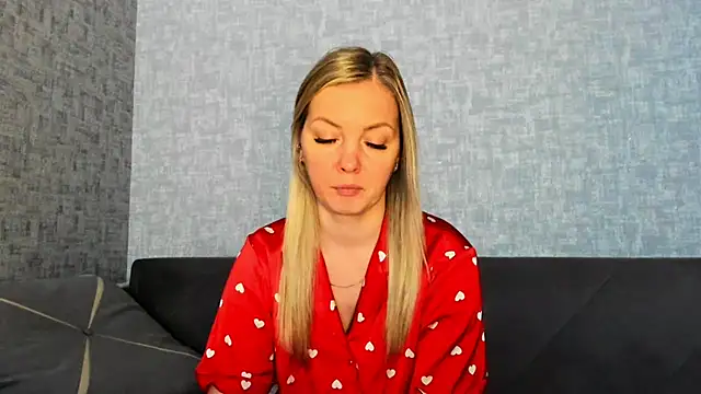 iam Venus online show from April 4, 6:56 am