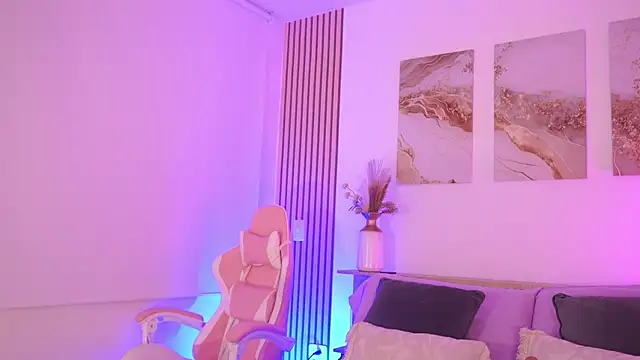 LillyThompson online show from February 2, 11:04 pm