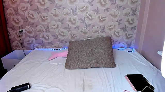 LucySugarMilk online show from November 21, 5:09 am