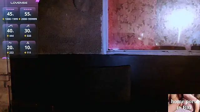 Cassie Wild online show from October 23, 1:06 pm