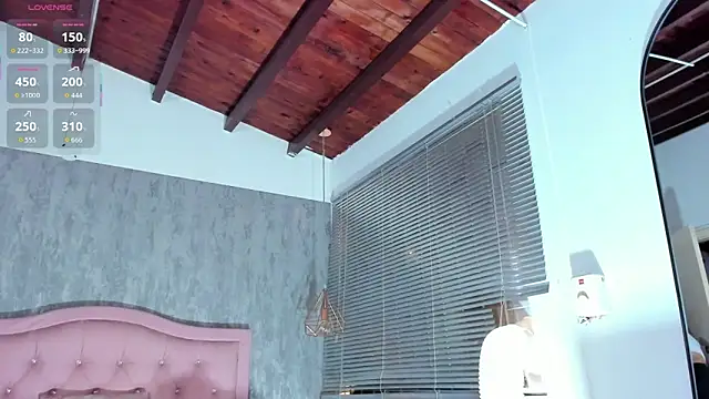 naomidibello online show from March 23, 4:02 pm