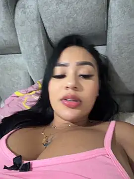 Luisa Fernandaa online show from June 6, 3:35 am