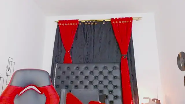 misslombana online show from September 14, 6:11 am