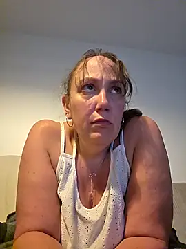 Wisie Cutie online show from April 15, 8:53 pm