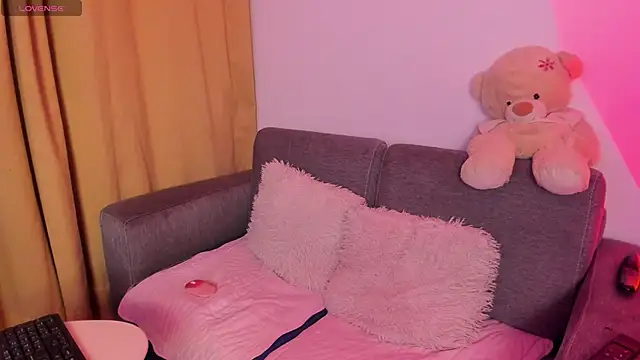 Snapshot of _zoe_parker_ chatting on October 28, 1:22 am zoe parker online show from October 28, 1:22 am