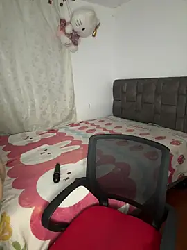 salome polaniiee online show from April 8, 6:37 am