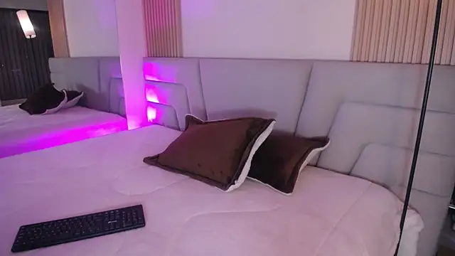 Miss Loise online show from January 12, 3:45 am