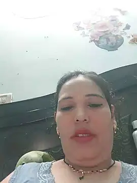 Poojabhabi101 online show from July 14, 5:12 am