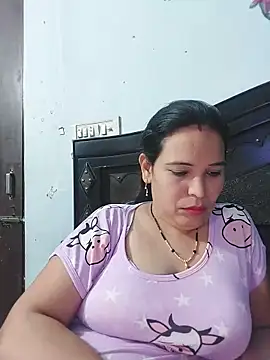 Poojabhabi101 online show from June 13, 6:33 am