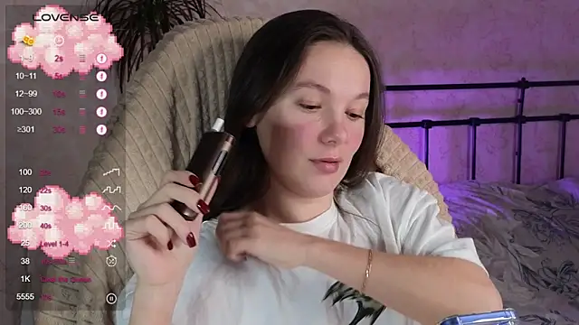 lil luna x online show from April 19, 10:01 pm