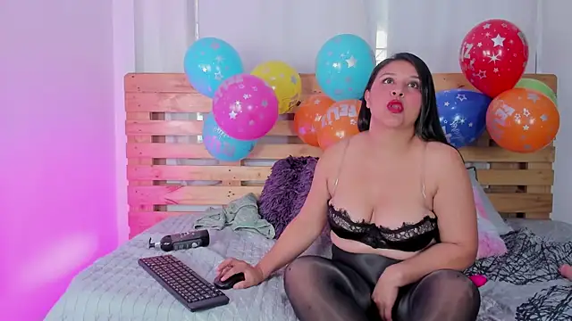 shantal rosse1 online show from November 21, 12:40 pm