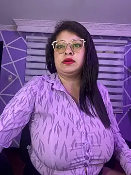 MiiaaJoness online show from April 15, 9:15 pm