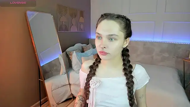 ChloeSunny online show from May 16, 2:16 pm