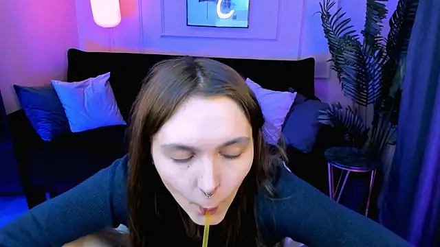 ChloeSunny online show from July 28, 2:13 pm