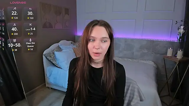 ChloeSunny online show from July 9, 6:16 am