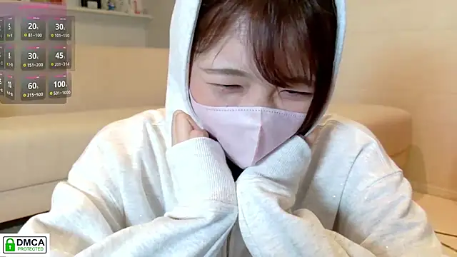 Snapshot of SUZU_ chatting on October 16, 12:08 pm SUZU online show from October 16, 12:08 pm
