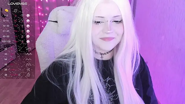 SelenaCute online show from August 3, 6:35 pm