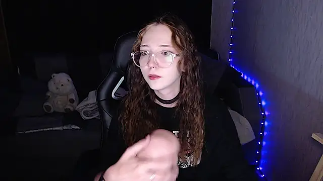 AmeliaKamishiro online show from October 9, 7:45 am