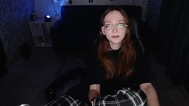 AmeliaKamishiro online show from June 24, 11:26 pm