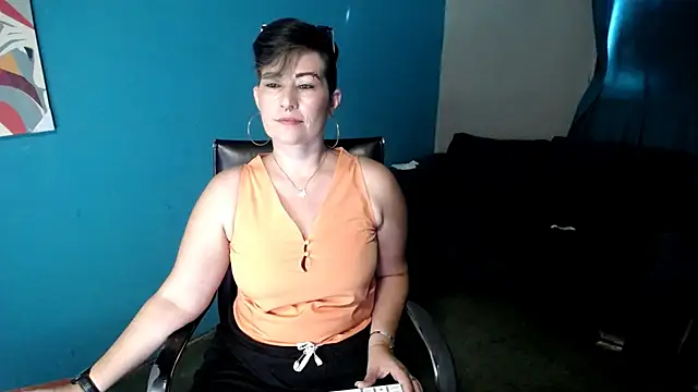 Sunny rayz  online show from July 6, 3:03 pm