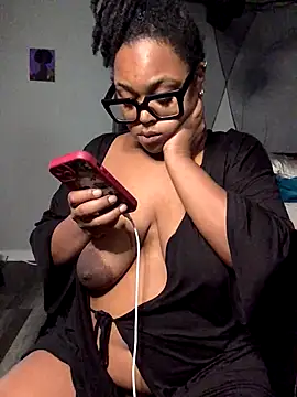 SweetHoneyBunz online show from September 23, 1:48 am