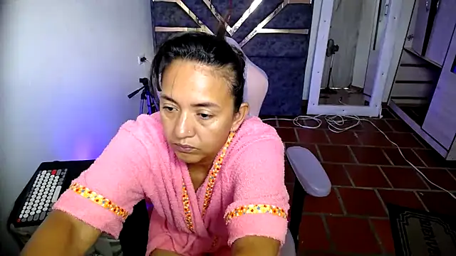 daleska ayala 1 online show from March 17, 8:35 pm