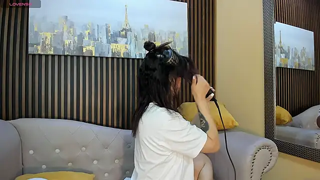 Snapshot of emily_roberts1 chatting on September 26, 11:23 pm emily roberts1 online show from September 26, 11:23 pm
